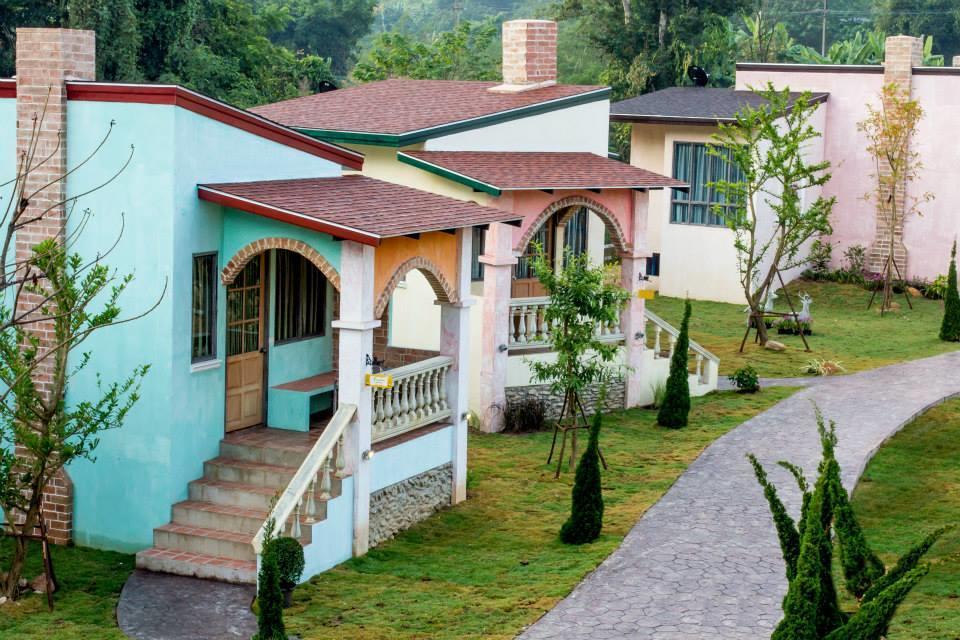 Stamp Hills Resort Suan Phueng Exterior photo